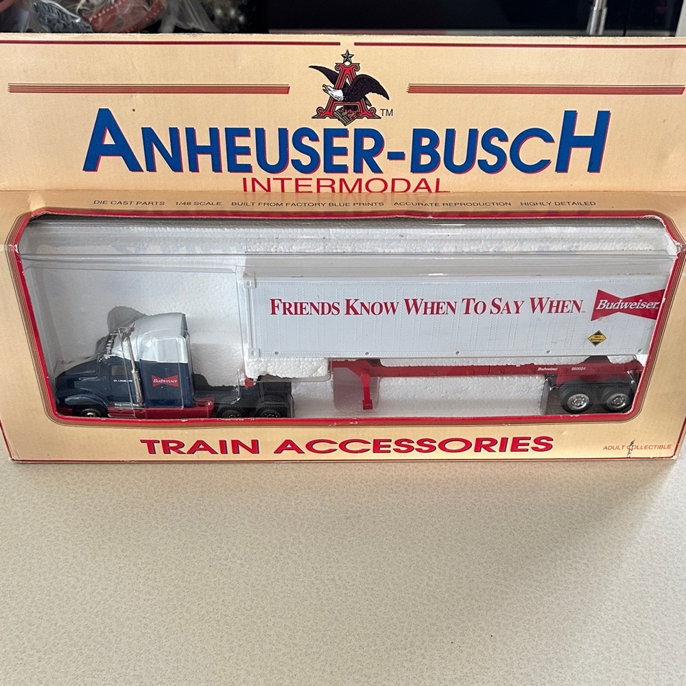 Anheuser-Bush 1/48 scale Intermodal Train Accessory Set - Red and White